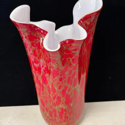 CG Glass Art Murano-Style Red and Gold Speckled Ruffled Art Glass Vase