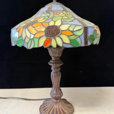 Vintage Stained Glass Sunflower Accent Table Lamp