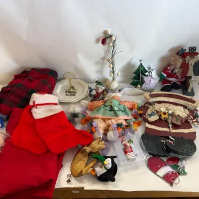 Holiday Decor and Keepsakes Lot: Plush Santas, Stained Glass and Serving Tray