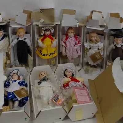 Franklin Heirloom - The Country Store Dolls - Heinz, Dutch Boy, Mary Janes, Jello-O, Armour, Borax