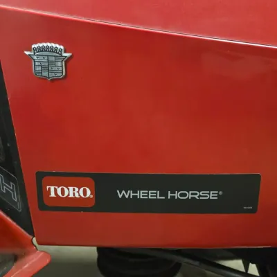 Toro Wheel Horse 266-H Lawn and Garden Tractor - more photos (4) - Lot 7312235