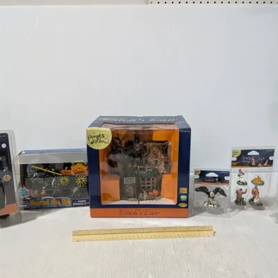 Pumpkin Hollow Witches Lair Vintage Halloween Lot: Refer To Details & Photos, Items Work & In Box - Estate Sales Warehouse (GR)