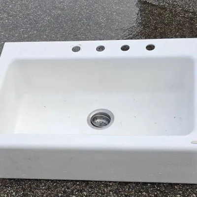Cast Iron White Apron-Front Farmhouse Sink - Kitchen Sink with 4 Faucet Holes