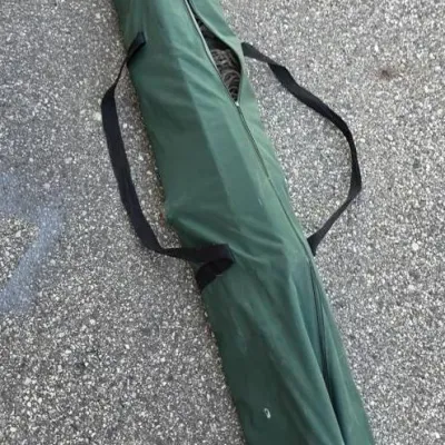 Hammock in Green Zippered Carry Bag - Camping and Backyard Relaxation