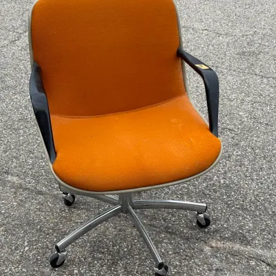 Steelcase Model 451 Vintage 1977 Swivel Office Chair