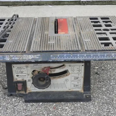Compact Benchtop Table Saw