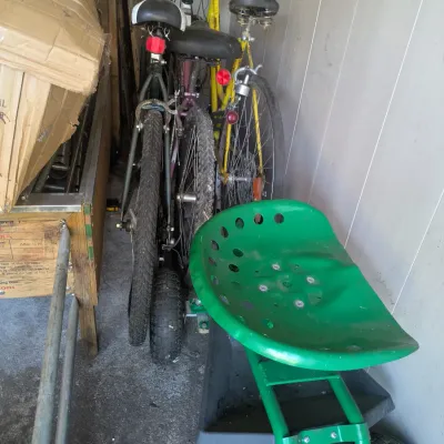 Sale Photo Thumbnail #105: Movable Garden seat