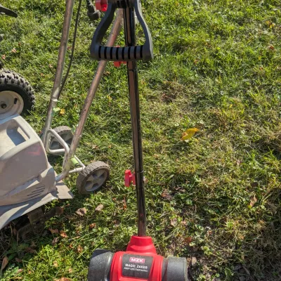 Sale Photo Thumbnail #103: Cordless snow shovel 