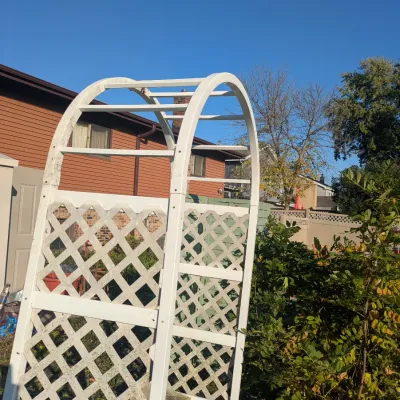 Sale Photo Thumbnail #91: Garden Trellis 