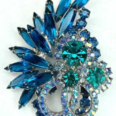 Sale Photo Thumbnail #146: Vintage Juliana Brooch