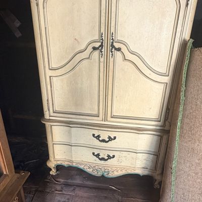 Sale Photo Thumbnail #379