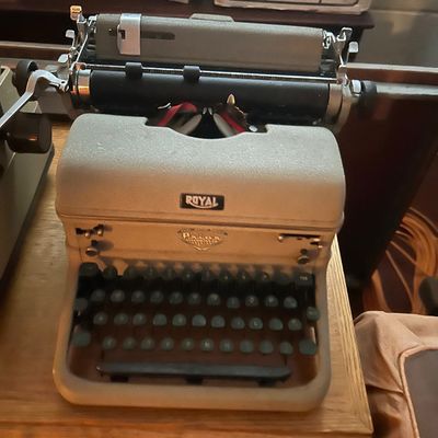 Sale Photo Thumbnail #57: Vintage beige Royal manual typewriter with green keys.