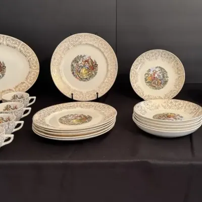 Stetson Figural Dinnerware with 8 Cups & Lidded Pot