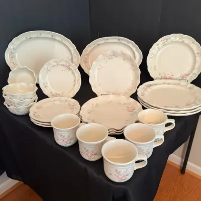 Pfaltzgraff Floral Dinnerware with Two Platters