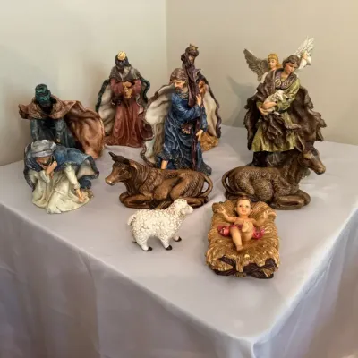 Nativity Figures with Three Animals, 11 Pc