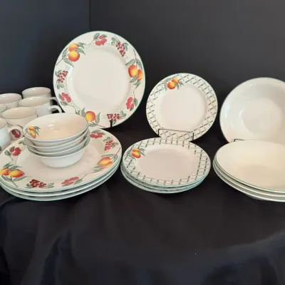 CTI Garden Trellis Fruit Dinnerware
