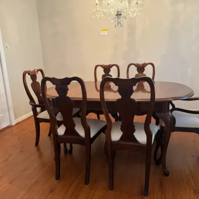 Dining Table with Six Chairs & Two Leaves