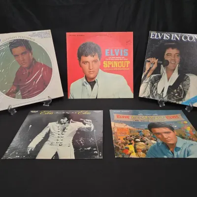 Elvis Is In The Building 5 Vinyl Albums 1 Of 5