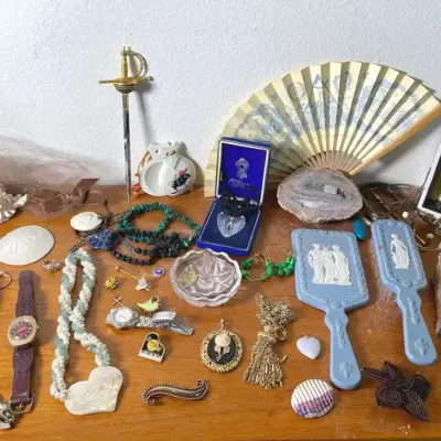 Menagerie of jewelry and trinkets waterford heart necklace and more