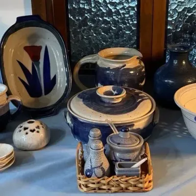Handpainted earthenware lot