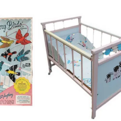 Sweet vintage dollie crib and vintage bird mobile by kenner