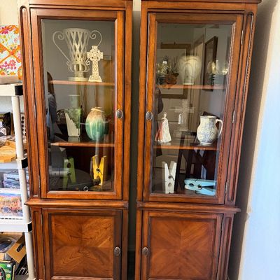 Bookcase cabinets (2) use together or separately.
