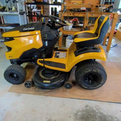 Cub cadet XT1 LT46. Additional accessories available for purchase. 
