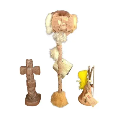 CK153 Hand Carved Native American-Style Rattle Talking Stick / Teepee / Model Totem Pole