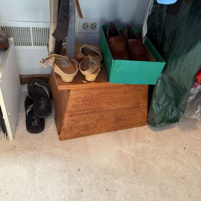 Sale Photo Thumbnail #562