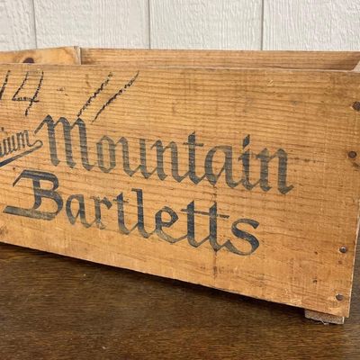 Sale Photo Thumbnail #418: Alex R. Thomas & Co. Wood Fruit Crate