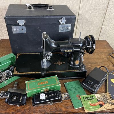 Sale Photo Thumbnail #275: Singer 221-1 Sewing Machine with Case