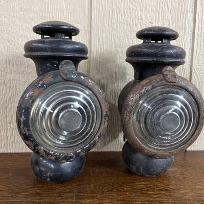Sale Photo Thumbnail #354: Pair Dietz Carriage Side Lamps