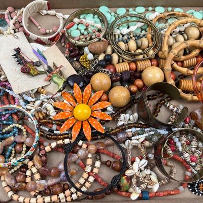 Sale Photo Thumbnail #393: Costume Jewelry & Enamel Brooches