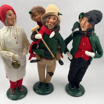 Sale Photo Thumbnail #452: Set 4 Byers' Choice Caroler Figurines