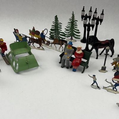 Sale Photo Thumbnail #401: Cast Metal Christmas Figures Set