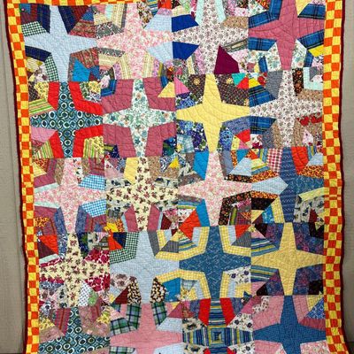 Sale Photo Thumbnail #481: Hand Stitched Star Patchwork Quilt