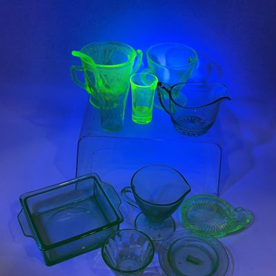Sale Photo Thumbnail #86: Hazel-Atlas & Hocking Uranium Glass Set