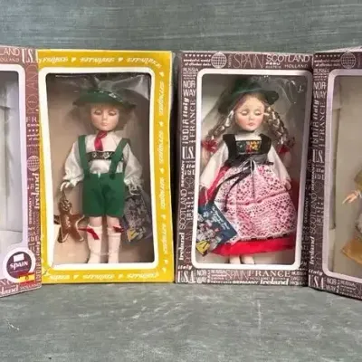 4 Vintage Effanbee Wonderful World International Dolls Boxed