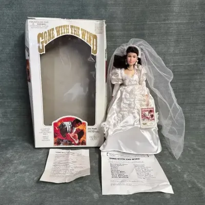 GWTW Scarlett As Bride Commemorative Doll