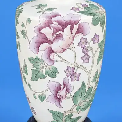 Vintage Chinese Lamp - Porcelain Hand Painted 