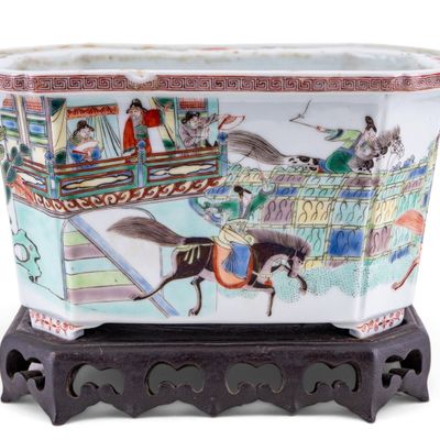 Sale Photo Thumbnail #190: Chinese Hand-Painted Porcelain Planter w/ Stand