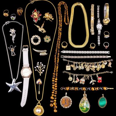 Sale Photo Thumbnail #450: Tiger's Eye, Rings & Necklace Brooches Watches