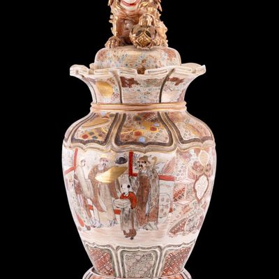 Sale Photo Thumbnail #193: Large Meiji Period Satsuma Lidded Vase