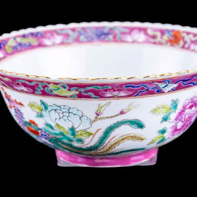 Sale Photo Thumbnail #226: Straits Chinese Nyonya Peranakan Famille Rose Bowl
