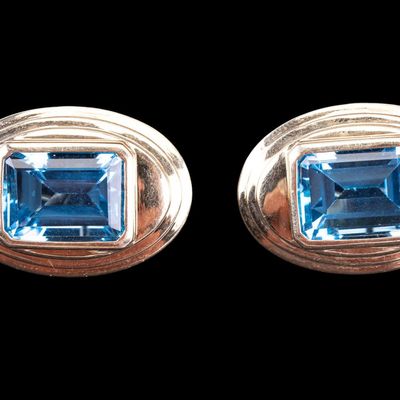 Sale Photo Thumbnail #633: Vintage14k Yellow Gold and London Topaz Earrings