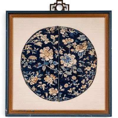 Sale Photo Thumbnail #174: Antique Framed Chinese Embroidered Roundel