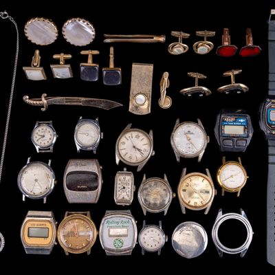 Sale Photo Thumbnail #409: Vintage Watches & Cufflinks