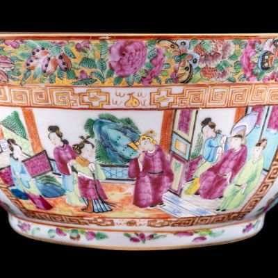 Sale Photo Thumbnail #180: Antique Chinese Rose Medallion Punch Bowl