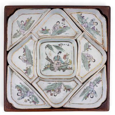 Sale Photo Thumbnail #235: Antique Chinese Porcelain Sweetmeat Set w/ Figures