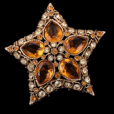 Sale Photo Thumbnail #389: Kenneth Jay Lane Pin/Brooch
